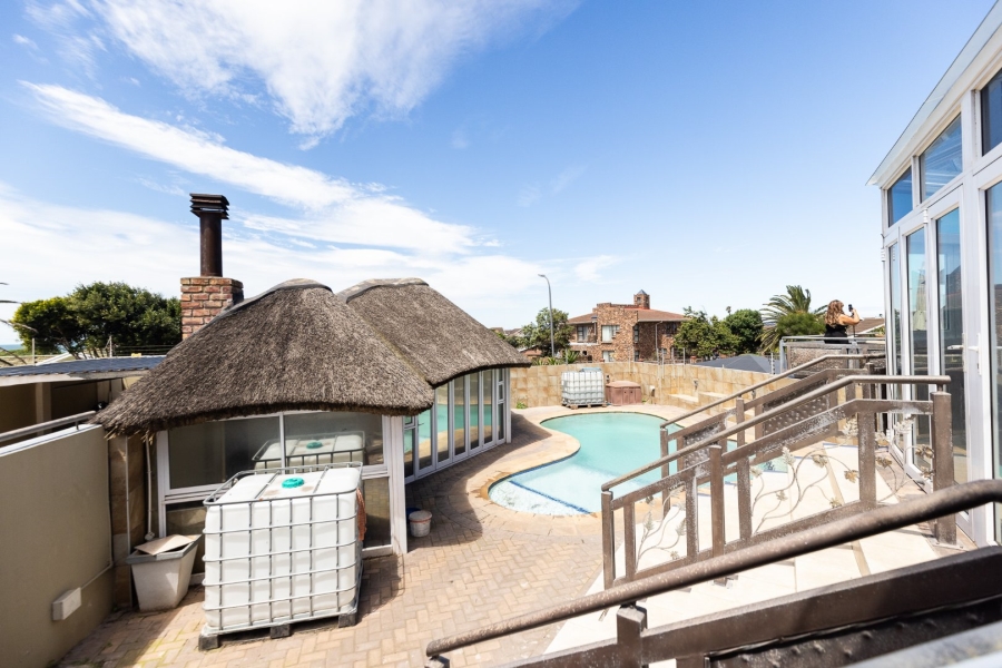 4 Bedroom Property for Sale in Bluewater Bay Eastern Cape